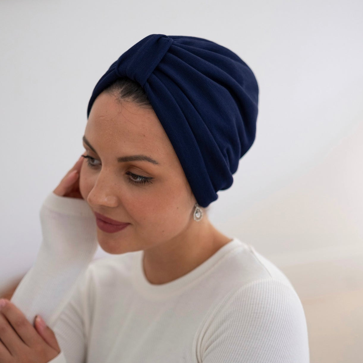 Vanna in deep blue