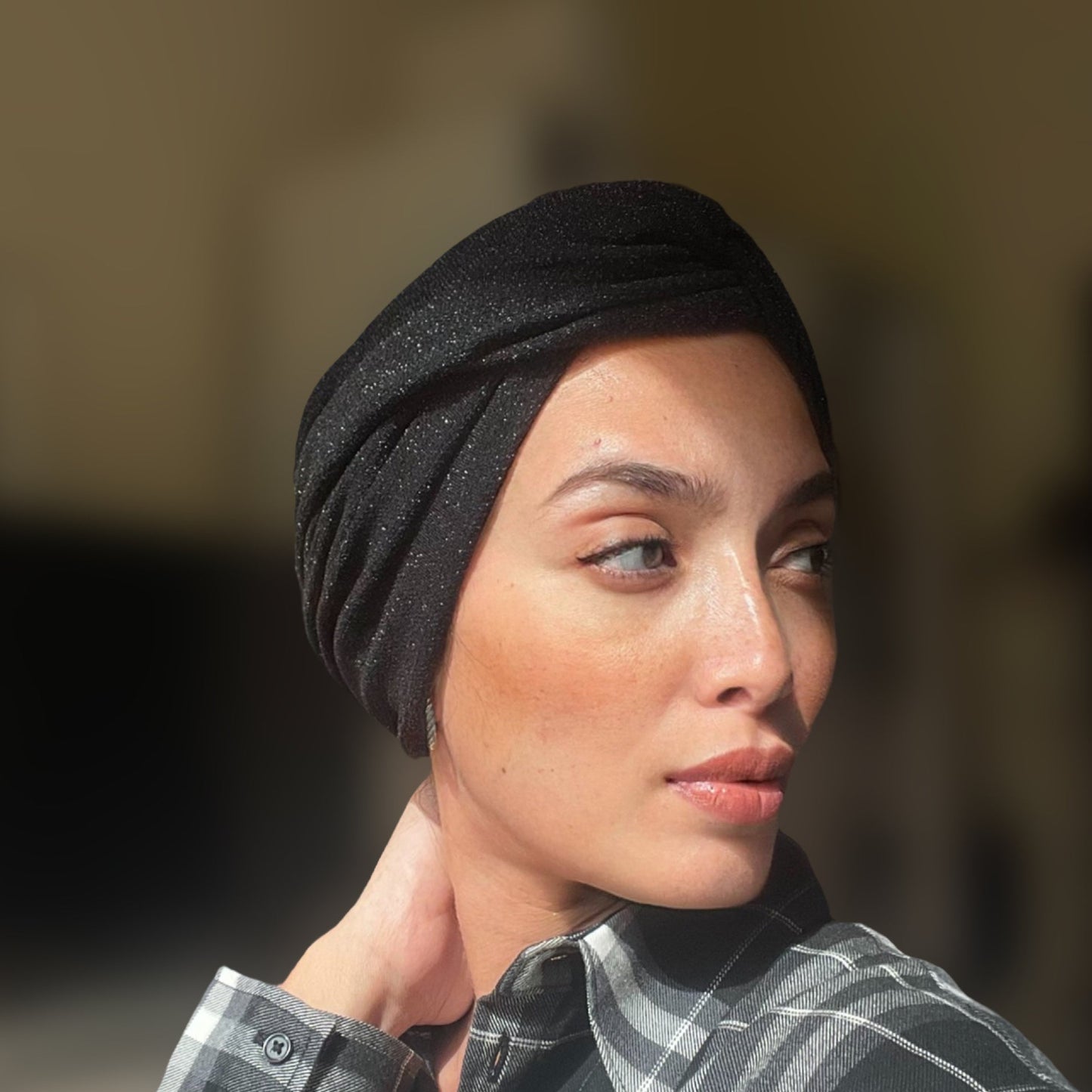 Twist in black shimmer