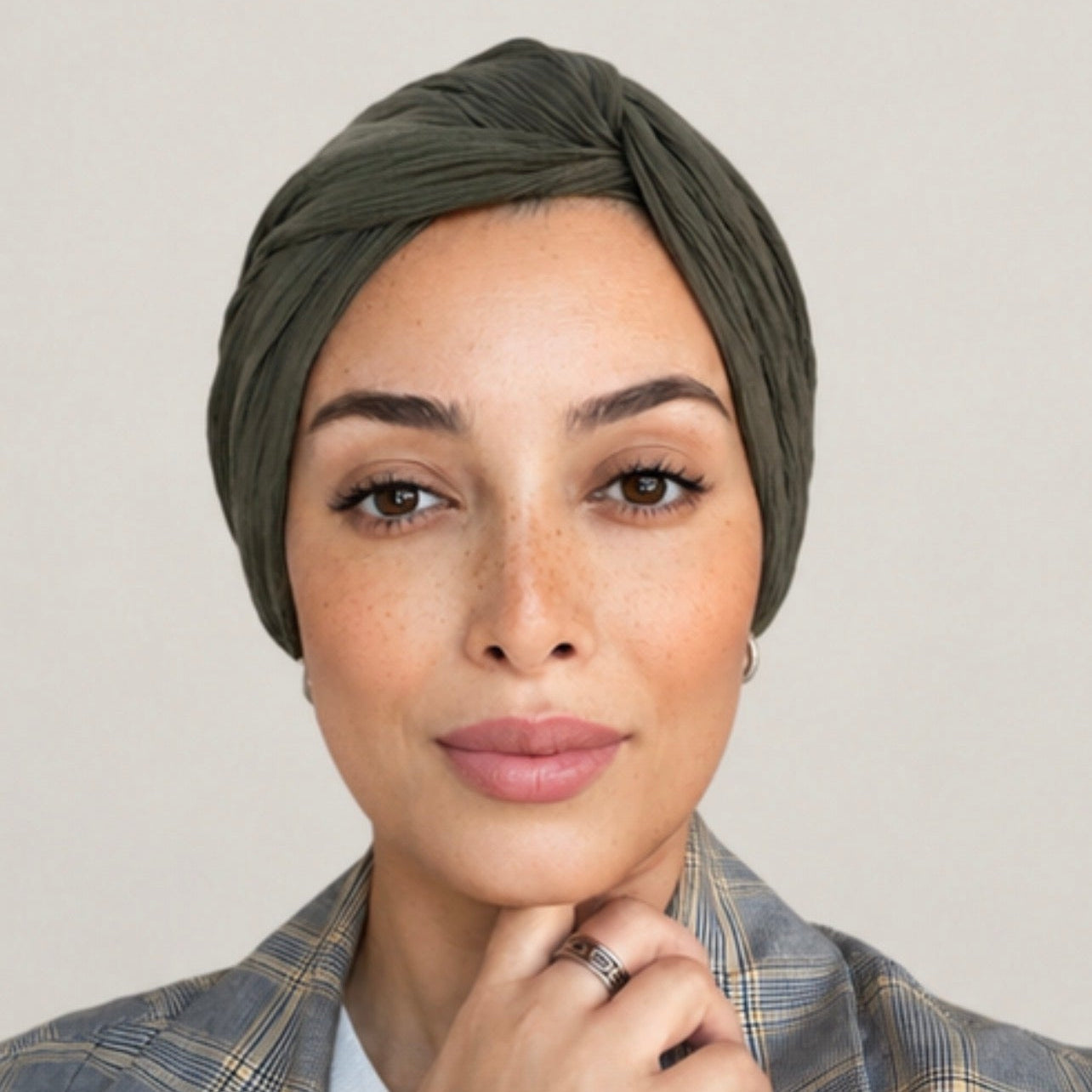 Twist in  dusty olive pleats