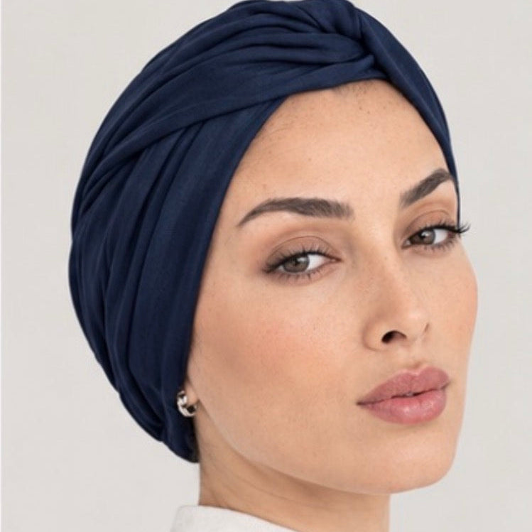 Twist in classic blue