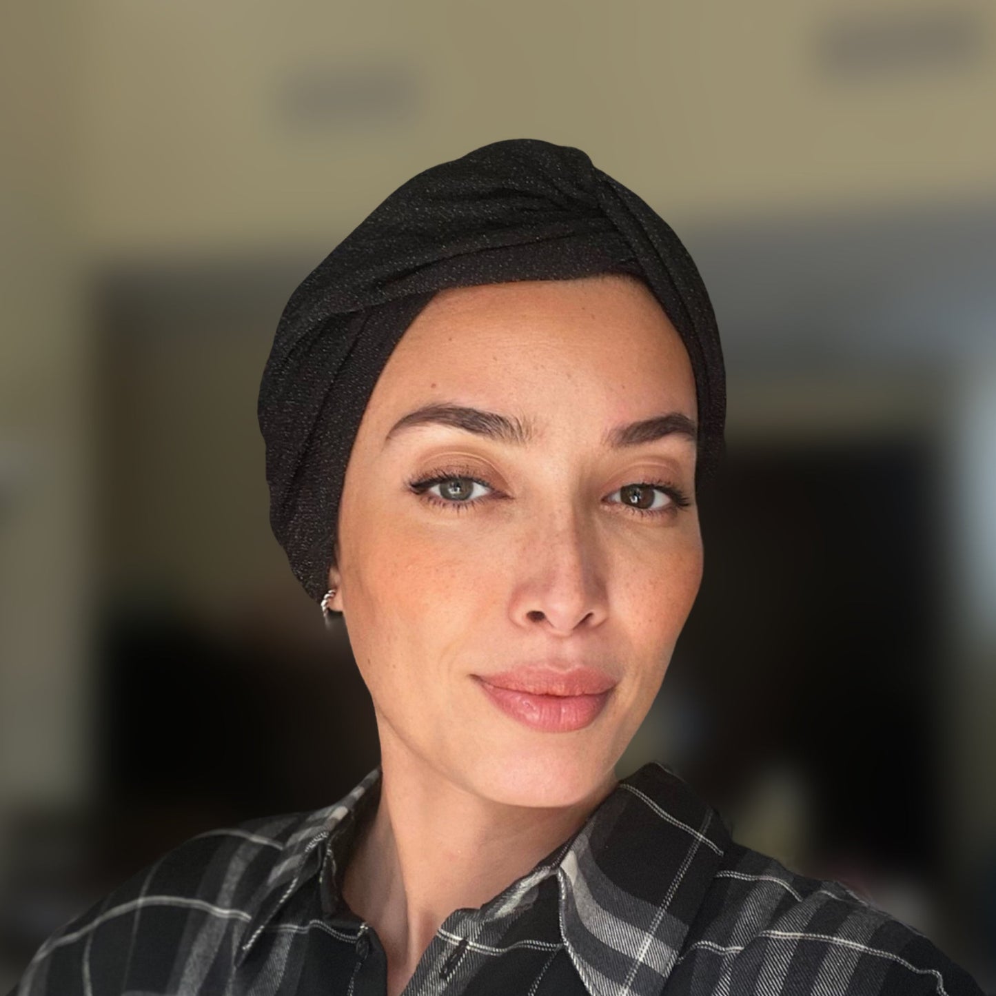 Twist in black shimmer