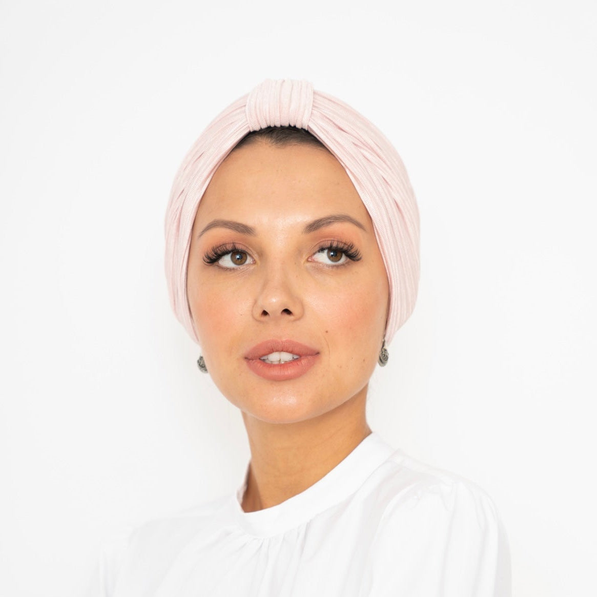 Vanna in baby pink pleats