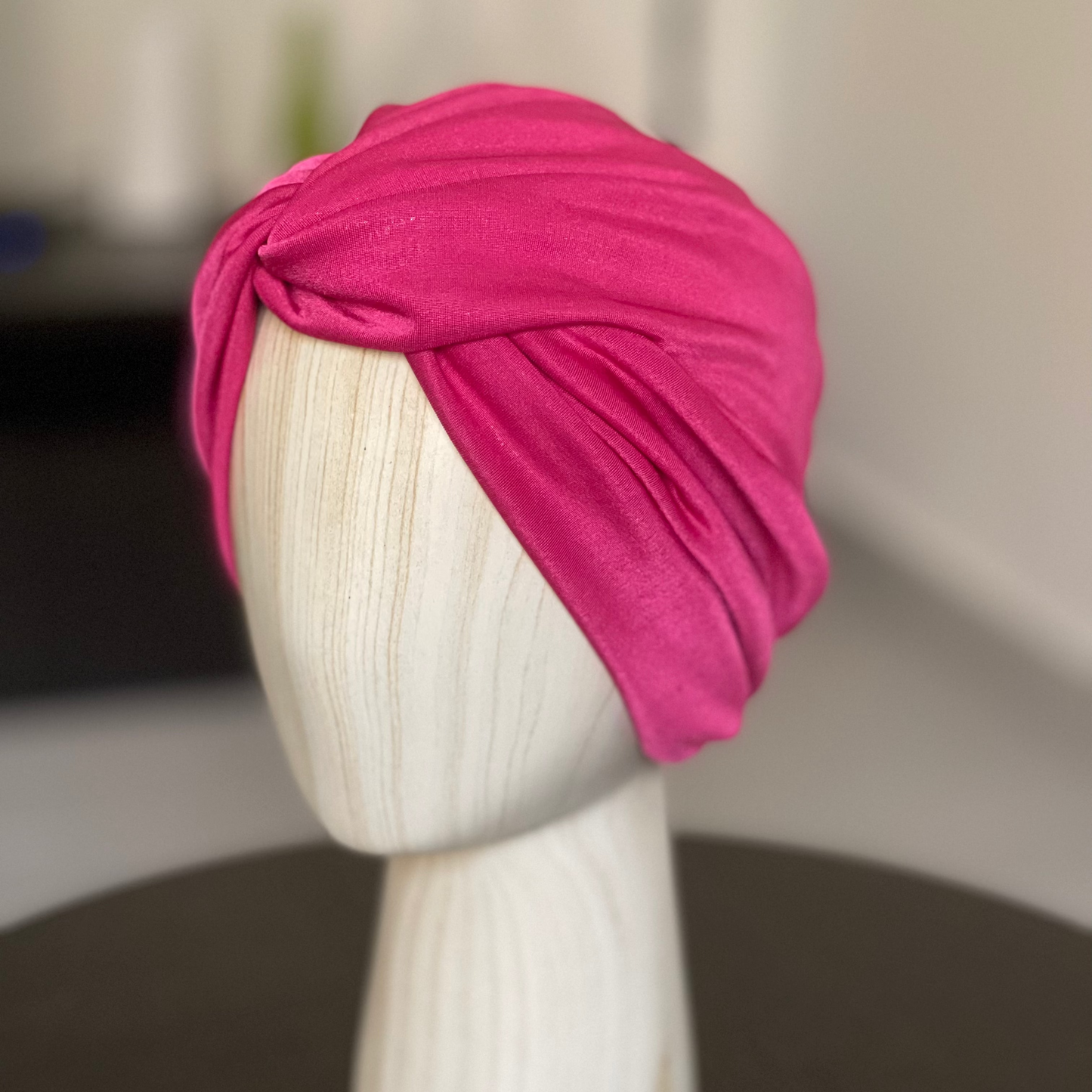 Twist in hot pink